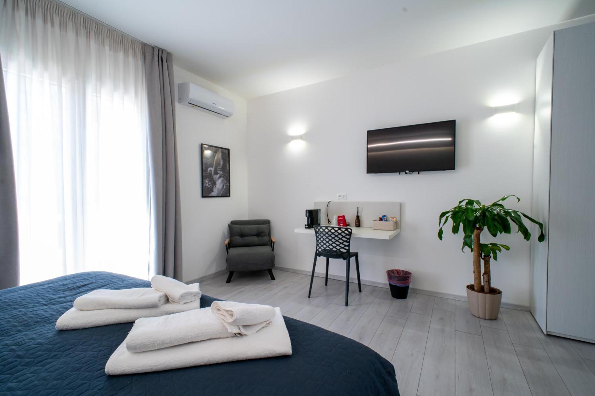 Affittacamere Mani - Camere Con Bagno Privato Gela Zewnętrze zdjęcie